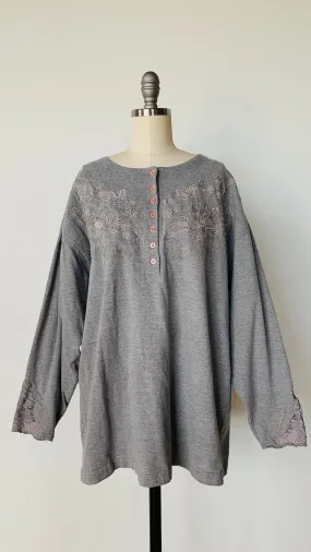 1990s Gray embroidered cozy top, sz. L