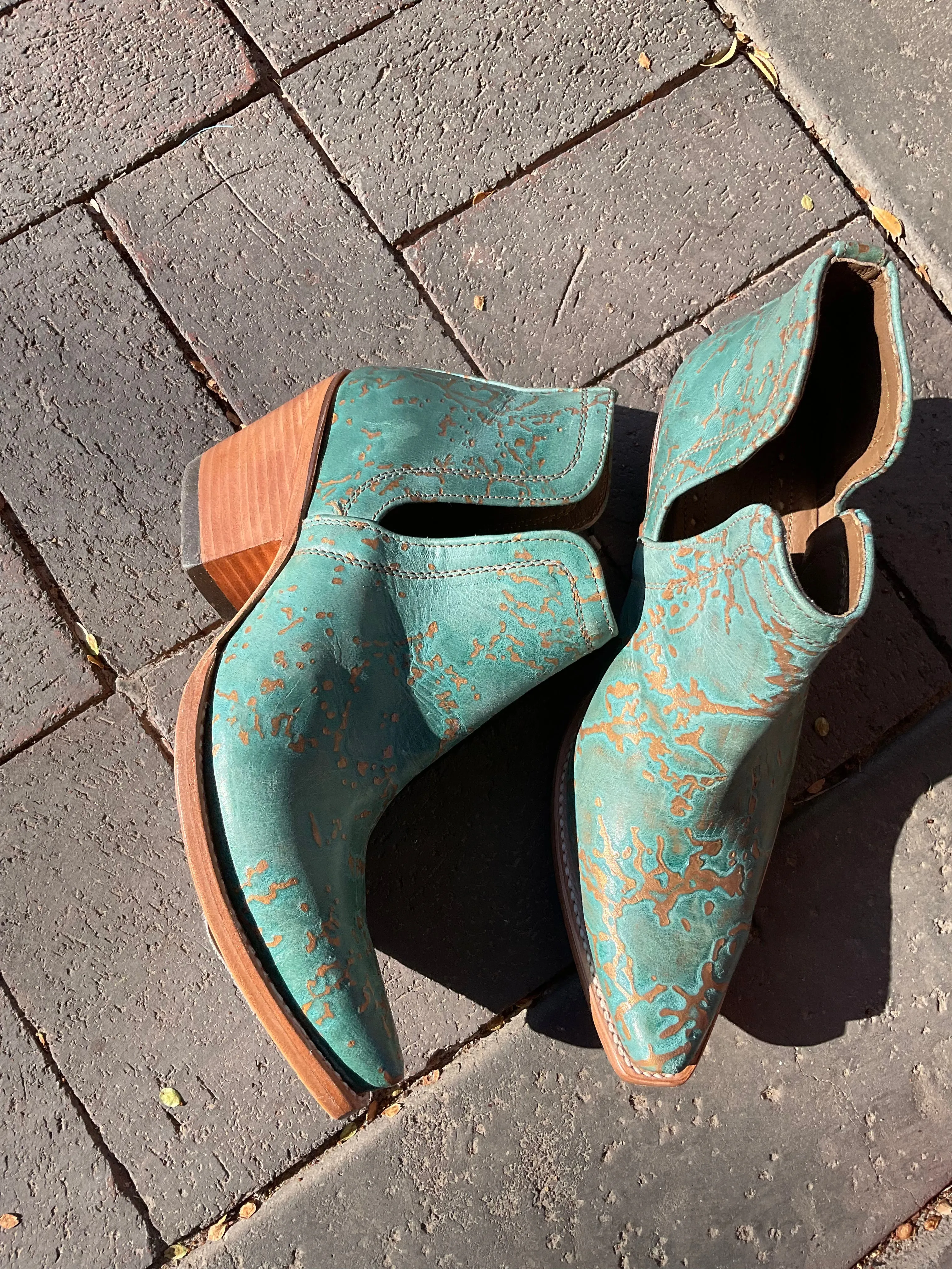 Ariat Dixon Turquoise Patina Ankle Boots- Size 9.5 Resale