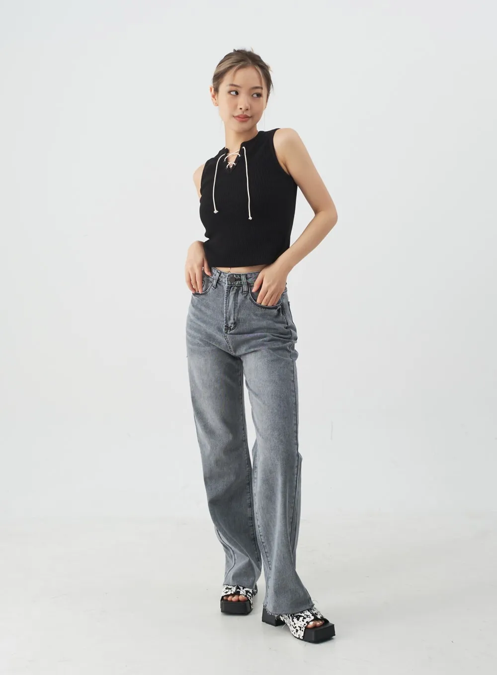 Back Slit Wide Leg Jeans CJ13