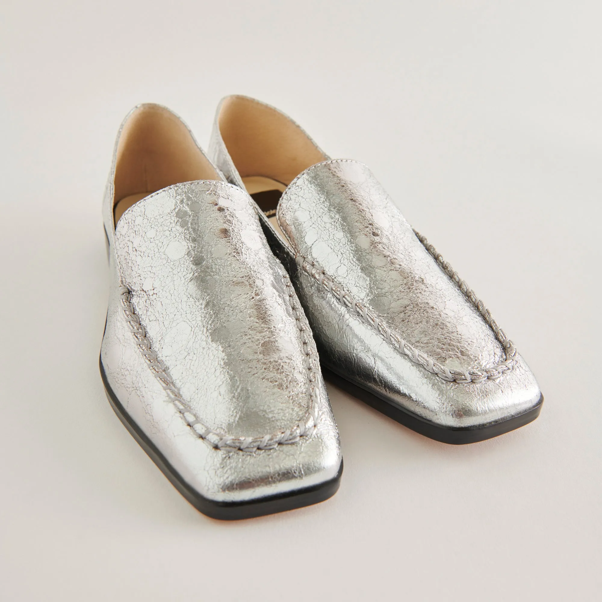 BENY WIDE FLATS SILVER DISTRESSED LEATHER