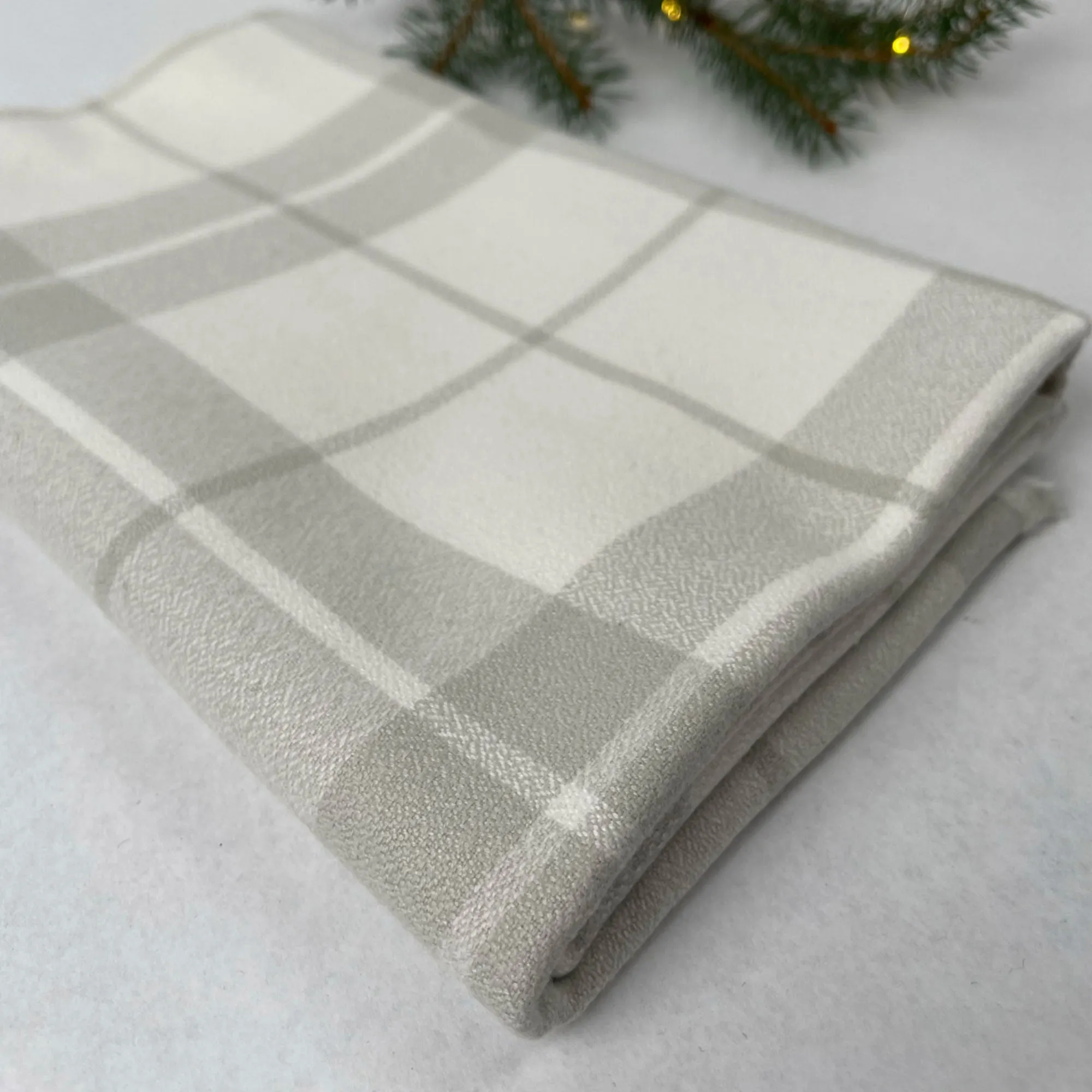 Cozy Organic Cotton Flannel in Oyster Plaid