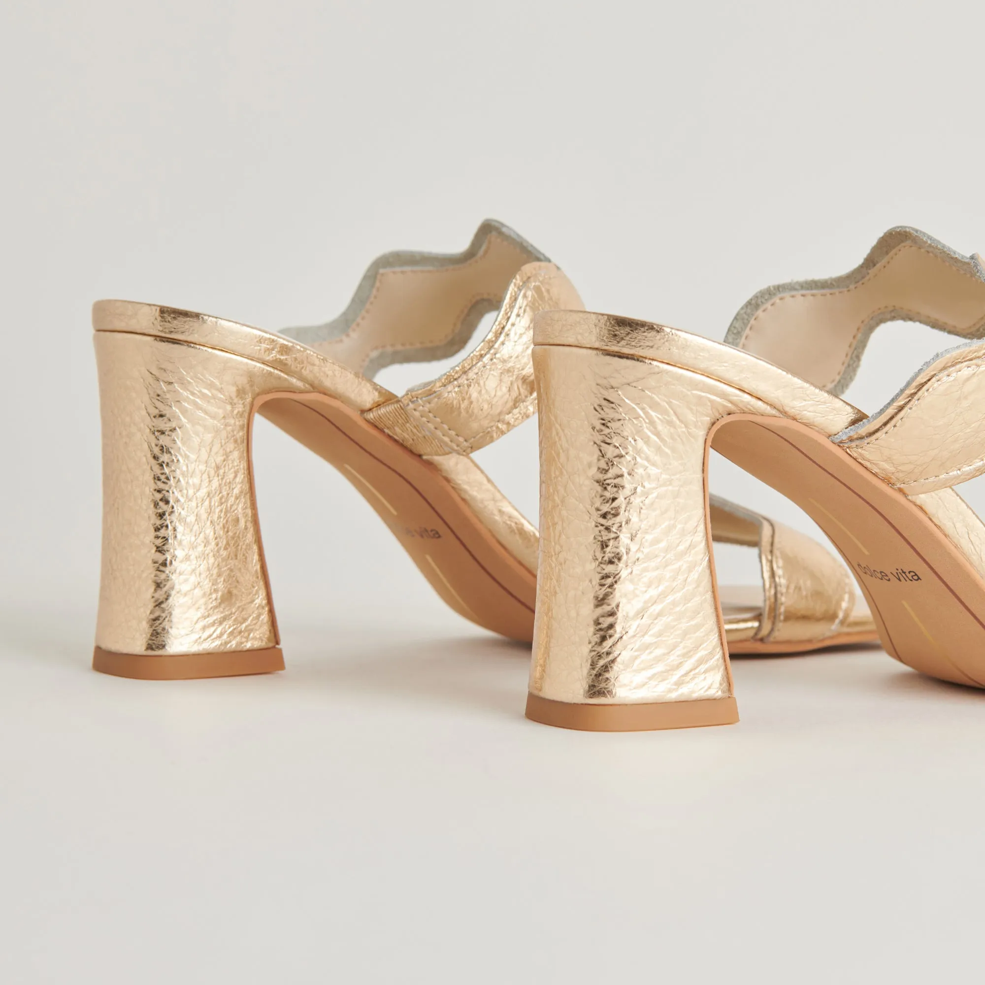 ILVA HEELS GOLD DISTRESSED LEATHER