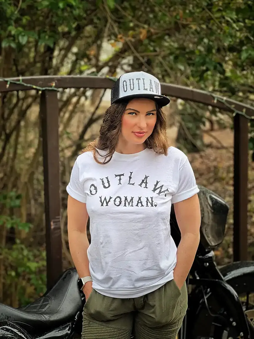 OUTLAW WOMAN CLASSIC TEE